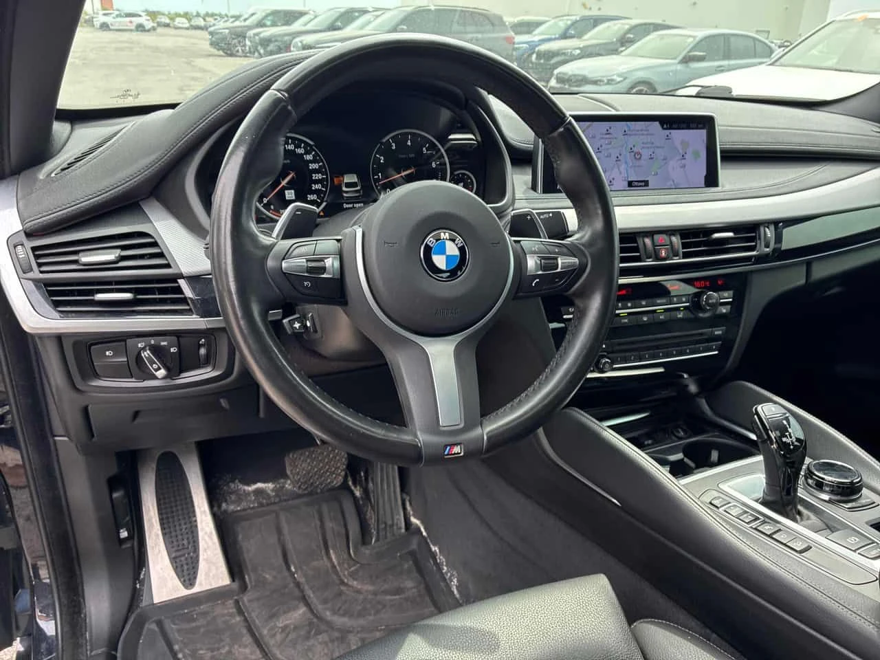 BMW X6 | HARMAN KARDON | HUD | ПАНОРАМА | CARFAX | , снимка 13 - Автомобили и джипове - 54796573