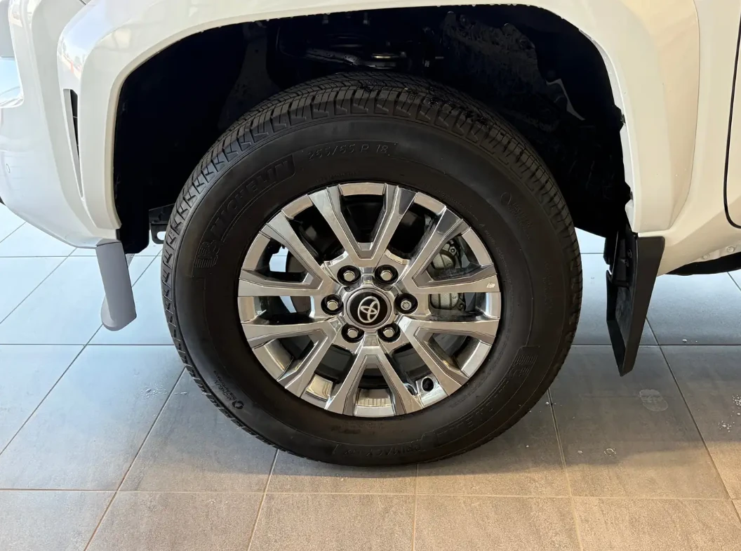 Toyota Tacoma LIMITED i-FORCE MAX HYBRID-LUXURY, снимка 16 - Автомобили и джипове - 55801458