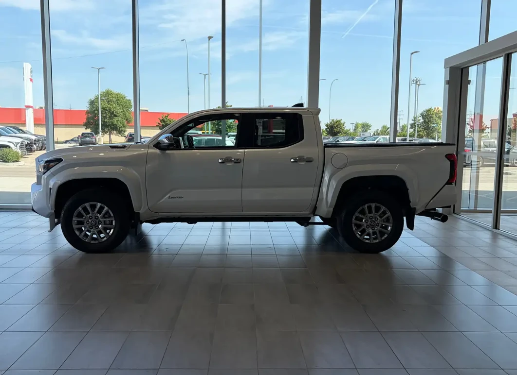Toyota Tacoma LIMITED i-FORCE MAX HYBRID-LUXURY, снимка 5 - Автомобили и джипове - 55801458