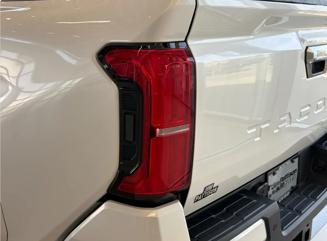 Toyota Tacoma LIMITED i-FORCE MAX HYBRID-LUXURY, снимка 7 - Автомобили и джипове - 55801458