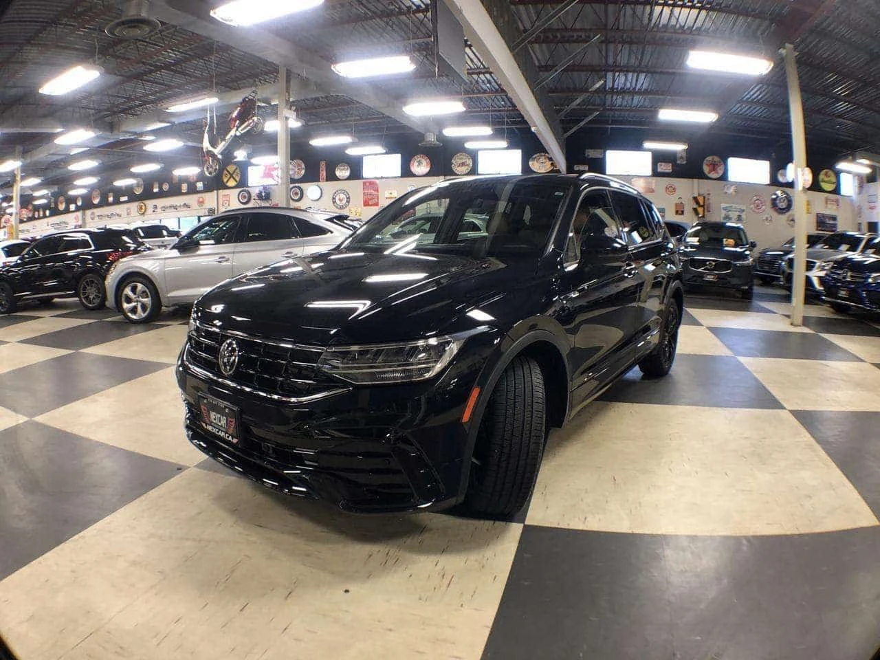 VW Tiguan * 2.0 TSI COMFORTLINE R LINE B/EDITION AWD LEATHER, снимка 3 - Автомобили и джипове - 56164957
