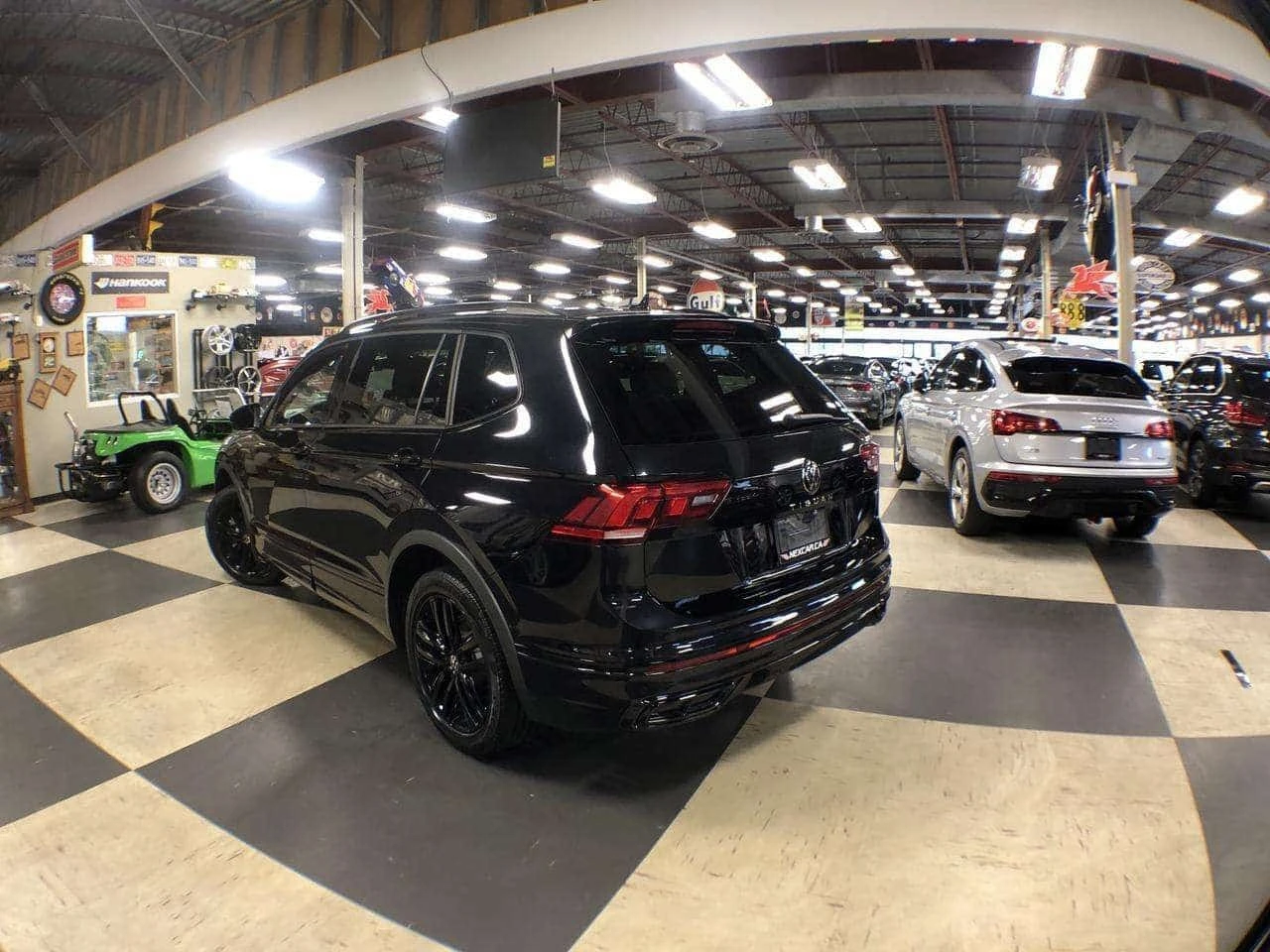 VW Tiguan * 2.0 TSI COMFORTLINE R LINE B/EDITION AWD LEATHER, снимка 5 - Автомобили и джипове - 56164957