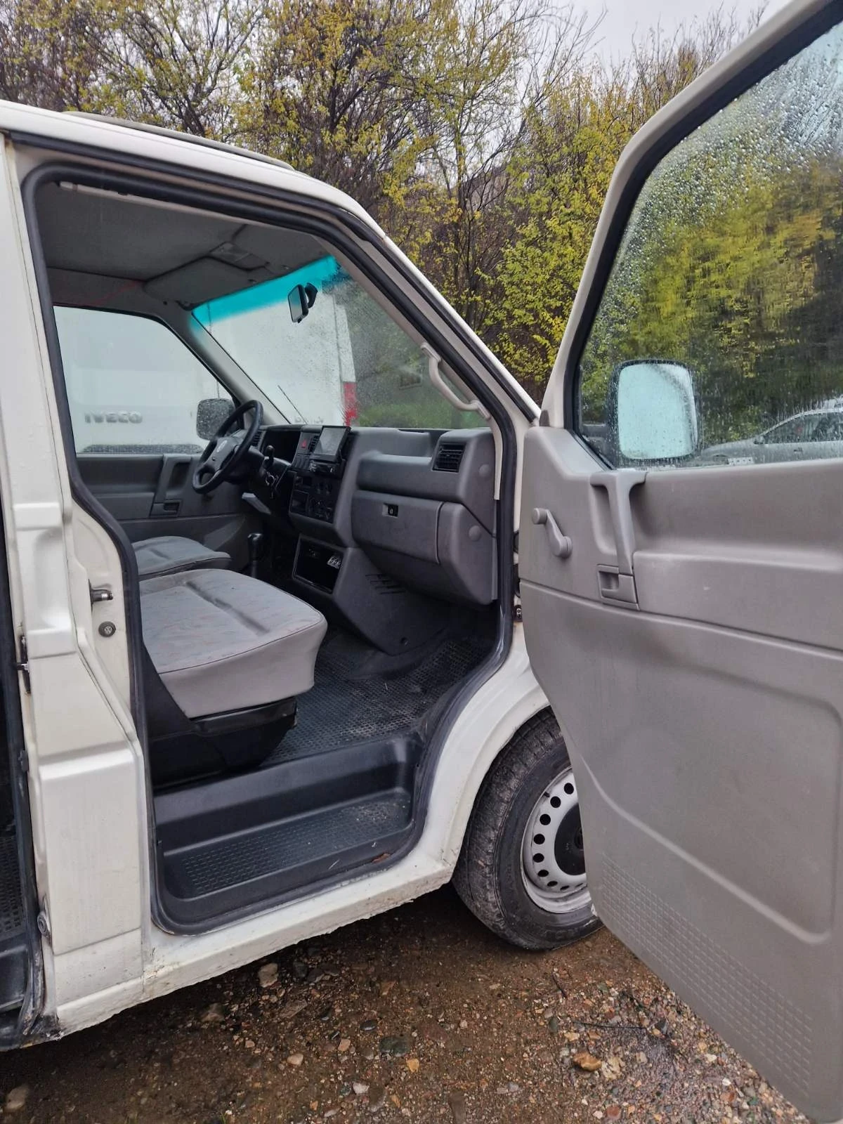 VW Transporter 2.5 TDI  - изображение 10