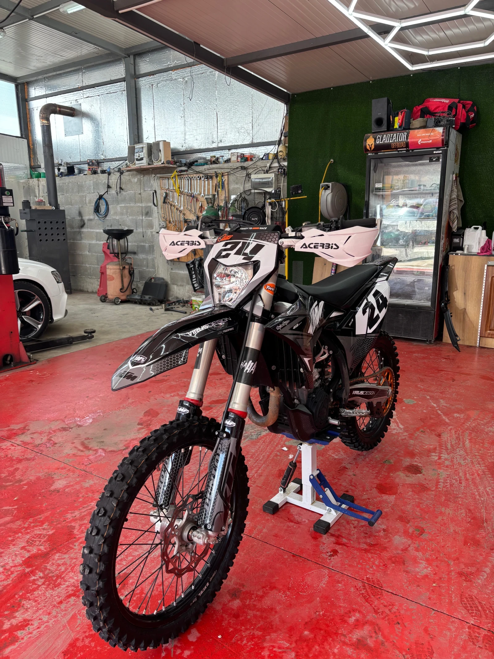 Ktm SX-F 450 Лизинг ! Направен изцяло на ЕХЦ , снимка 4 - Мотоциклети и мототехника - 54658332