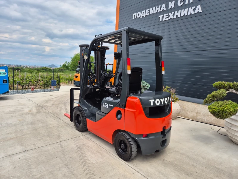 Мотокар Toyota * ТРИПЛЕК + СВОБОДЕН ХОД* ПЕРФЕКТЕН* !!!, снимка 3 - Индустриална техника - 50255013