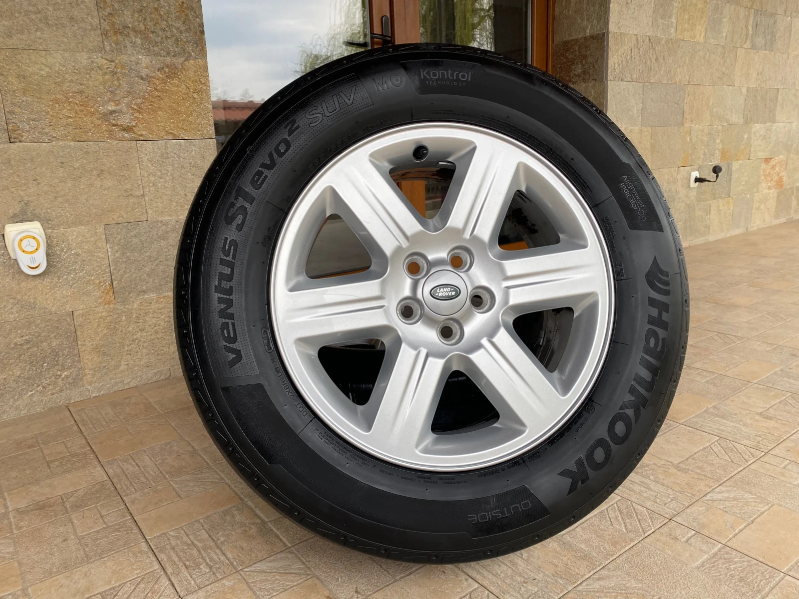 Гуми с джанти Hankook 235/65R17, снимка 7 - Гуми и джанти - 54055279