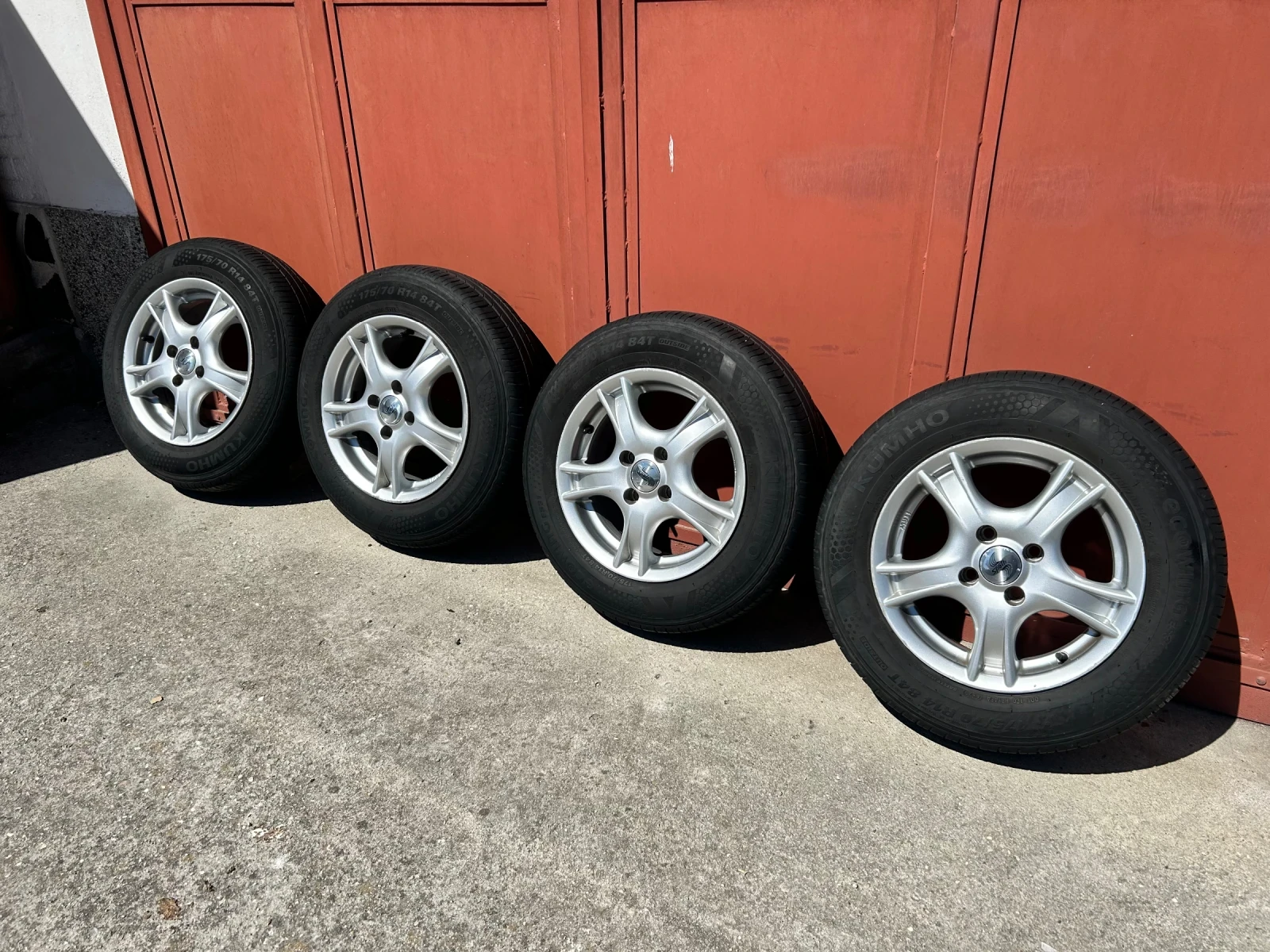 ���� � ������ 175/70R14 | Mobile.bg � ����������� 1