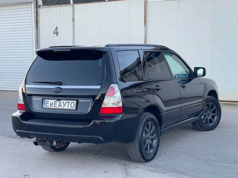 Subaru Forester 2.0i Газ/Бензин, снимка 8 - Автомобили и джипове - 47972580