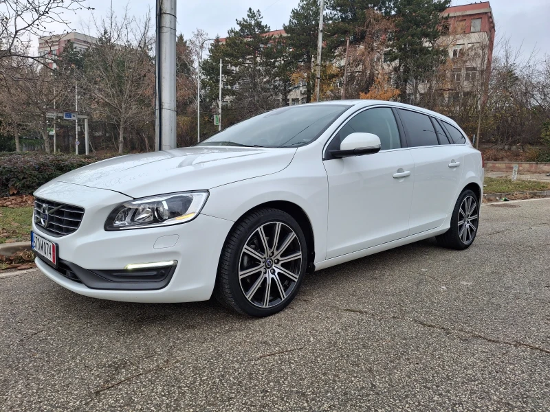 Volvo V60 2.0 D4 181к.с., снимка 1 - Автомобили и джипове - 49291048