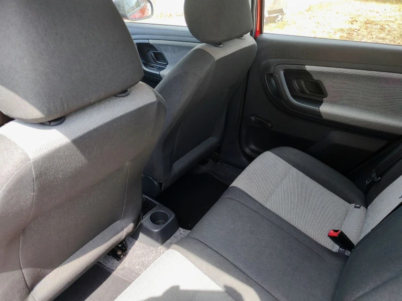 Skoda Fabia 1.2I KLIMATIK, снимка 4 - Автомобили и джипове - 51454869