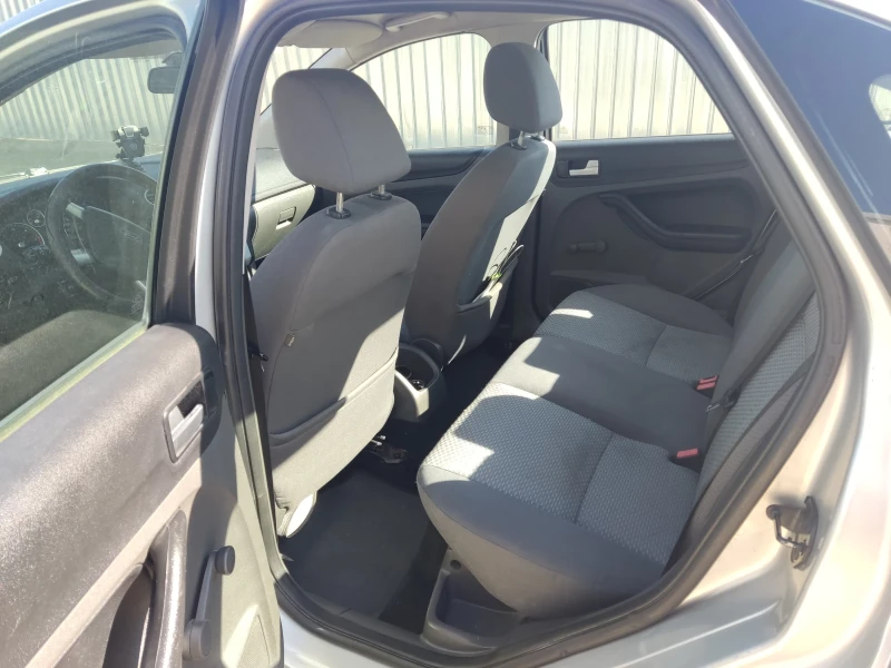 Ford Focus МК2 СЕДАН , снимка 9 - Автомобили и джипове - 52478412