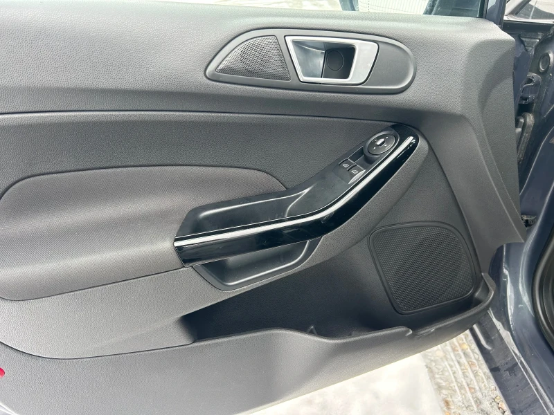 Ford Focus 1.6 , снимка 10 - Автомобили и джипове - 53327767