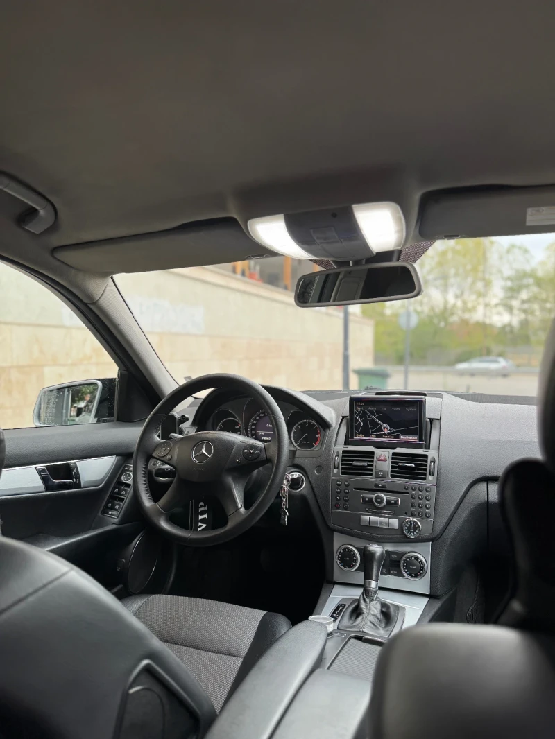 Mercedes-Benz C 220 CDI РЕАЛНИ КИЛОМЕТРИ! ПРОМО!!, снимка 11 - Автомобили и джипове - 53388229