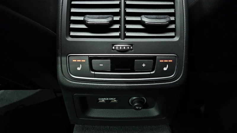 Audi A5 40TDI / 4x4 / Пълна сервизна история !!!, снимка 15 - Автомобили и джипове - 53596775