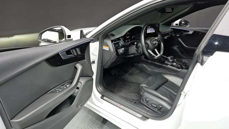 Audi A5 40TDI / 4x4 / Пълна сервизна история !!!, снимка 5 - Автомобили и джипове - 53596775