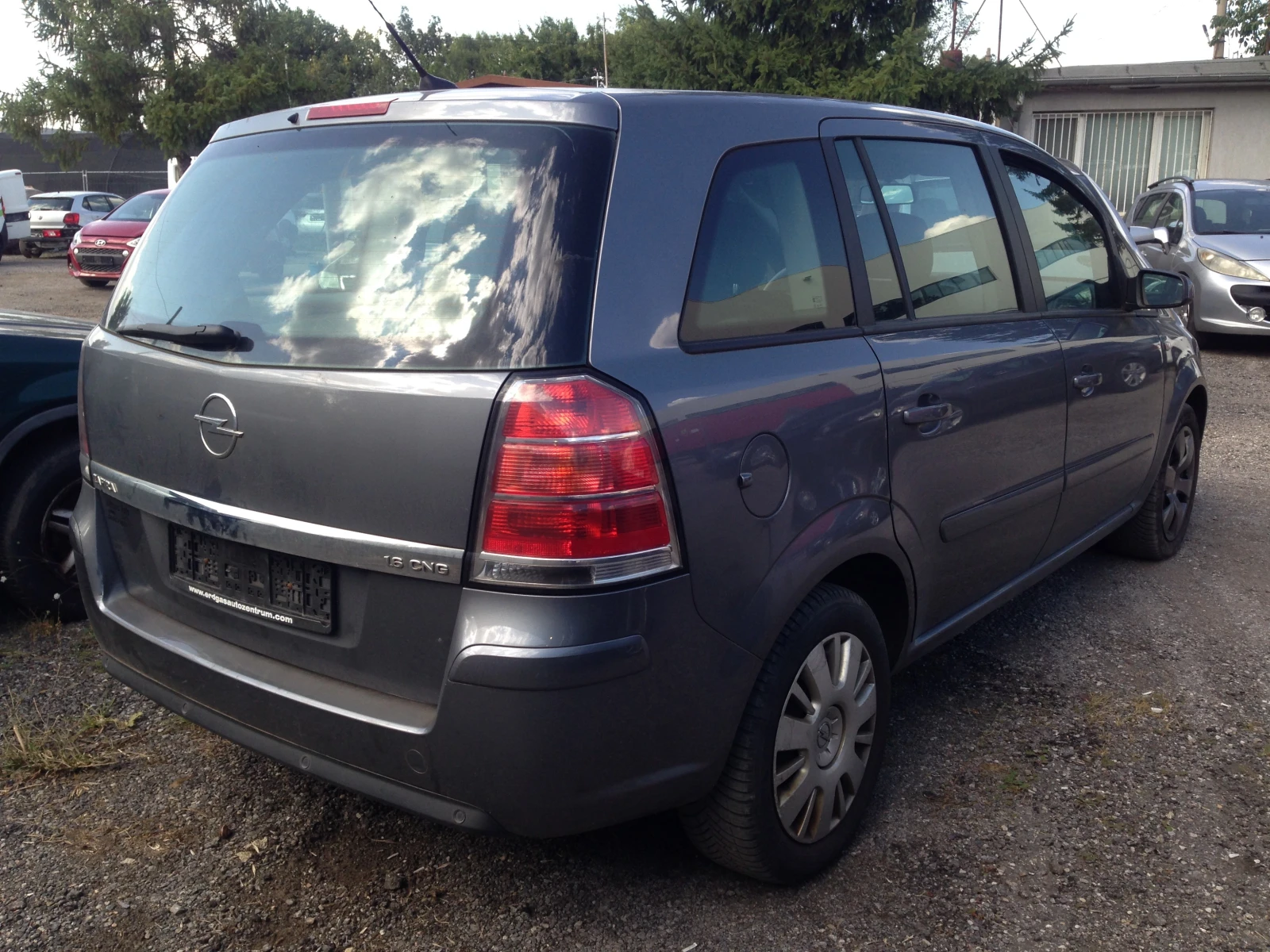 Opel Zafira МЕТАН1.6ТiCNG/7седалки/NAVI/клима/FamilyЕ4 - изображение 7