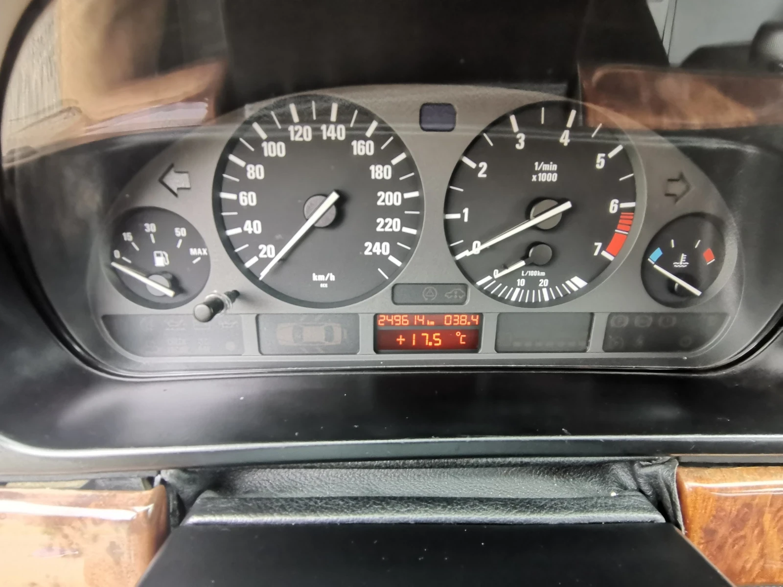 BMW 528 528i | Mobile.bg   11