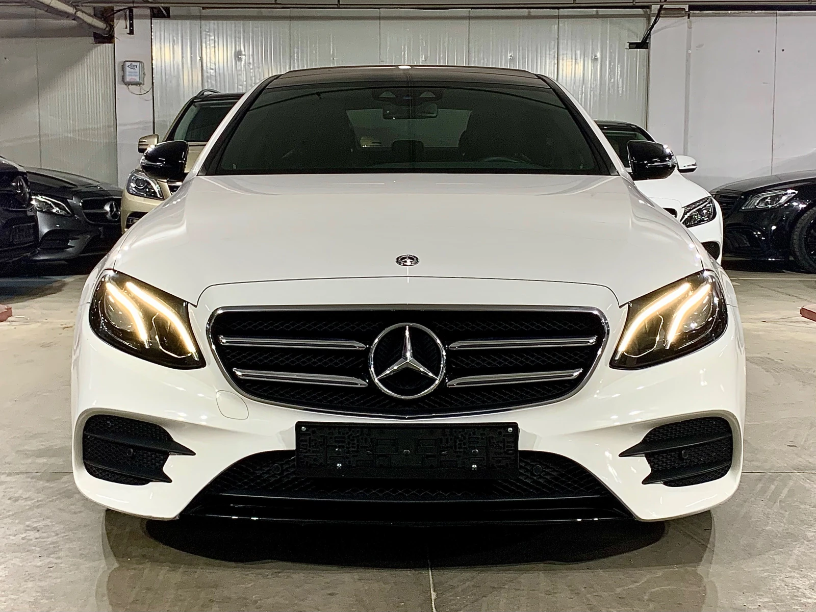 Mercedes-Benz E 220 4-Matic AMG * PANORAMA* HeadUp* PODGREV* BlindSpot | Mobile.bg   5