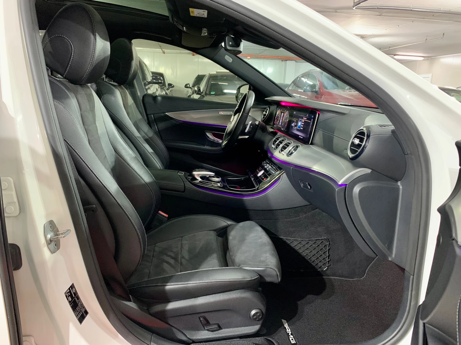 Mercedes-Benz E 220 4-Matic AMG * PANORAMA* HeadUp* PODGREV* BlindSpot | Mobile.bg   13