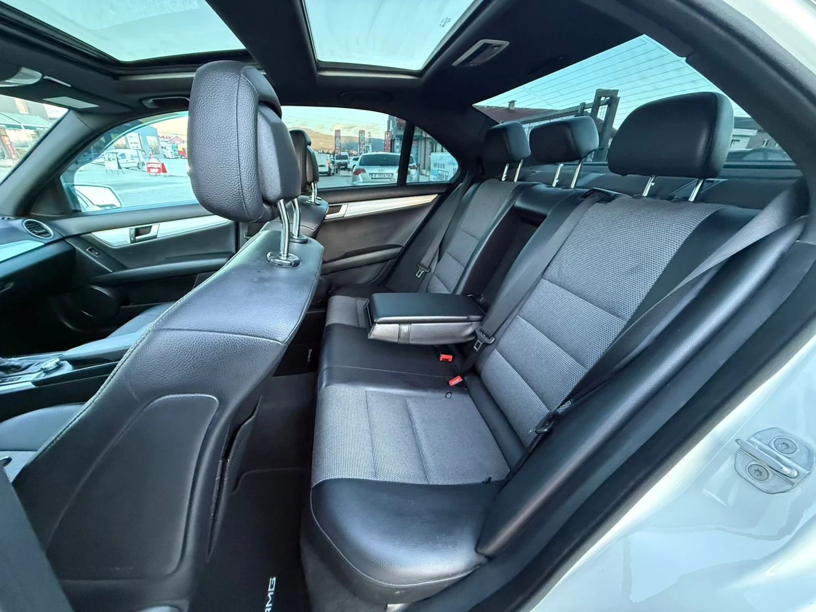 Mercedes-Benz C 250 204 k.c. AMG �������� ��� | Mobile.bg � ����������� 11