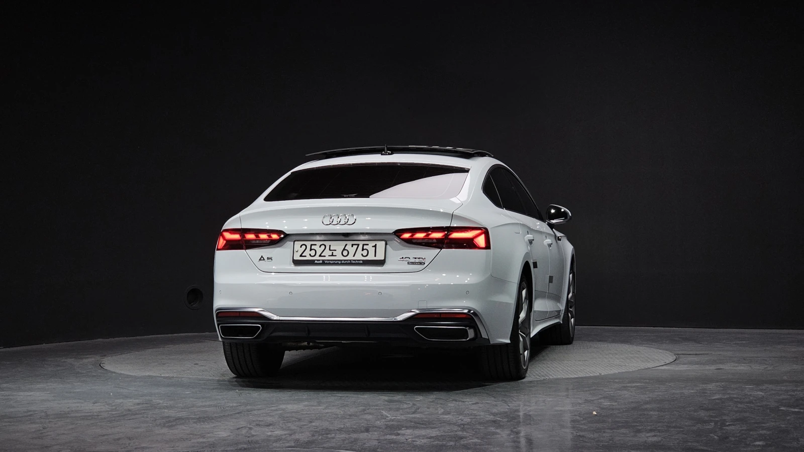 Audi A5 40TDI / 4x4 / Пълна сервизна история !!! - изображение 4