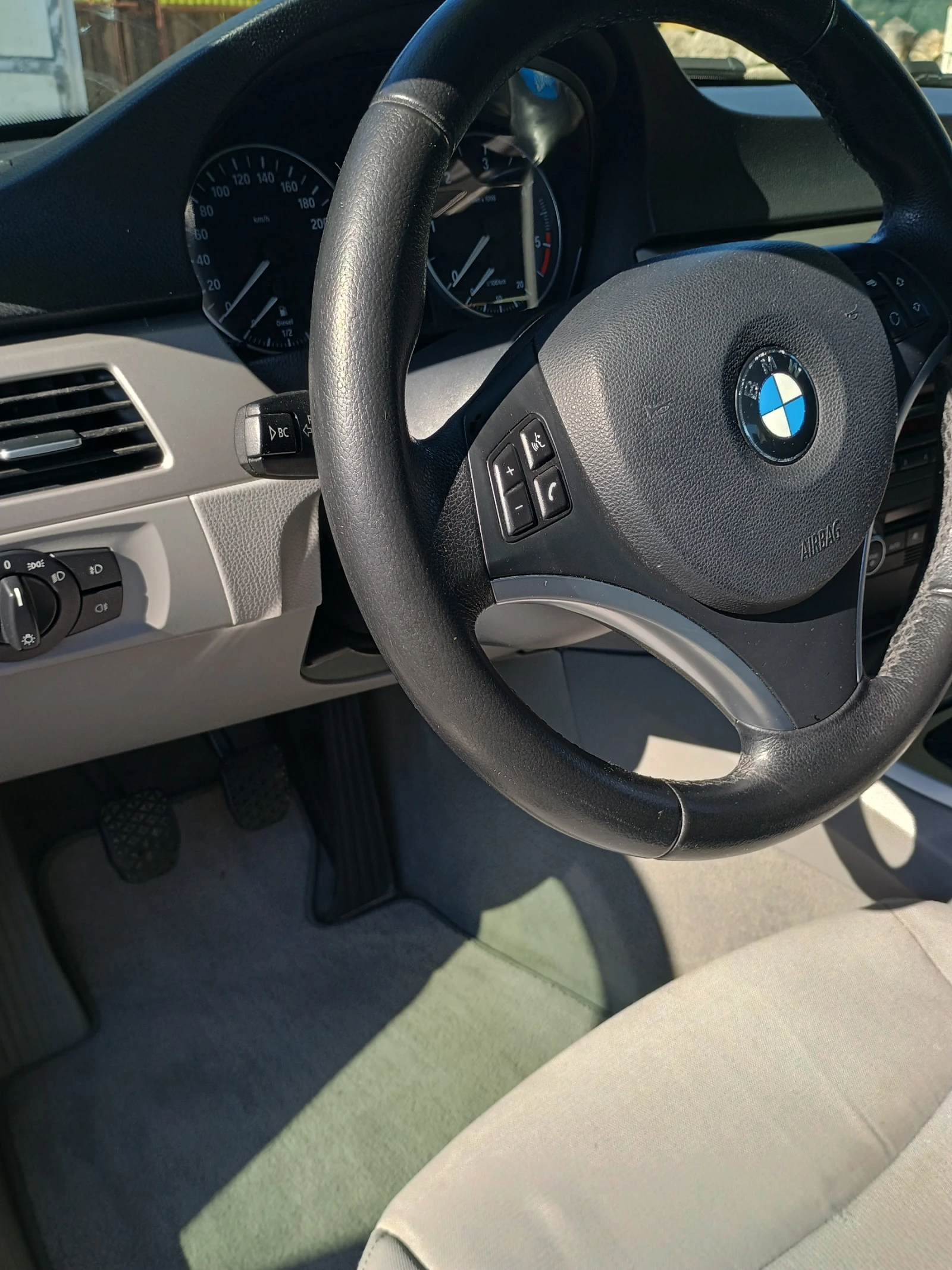 BMW 320, снимка 12 - Автомобили и джипове - 54176738