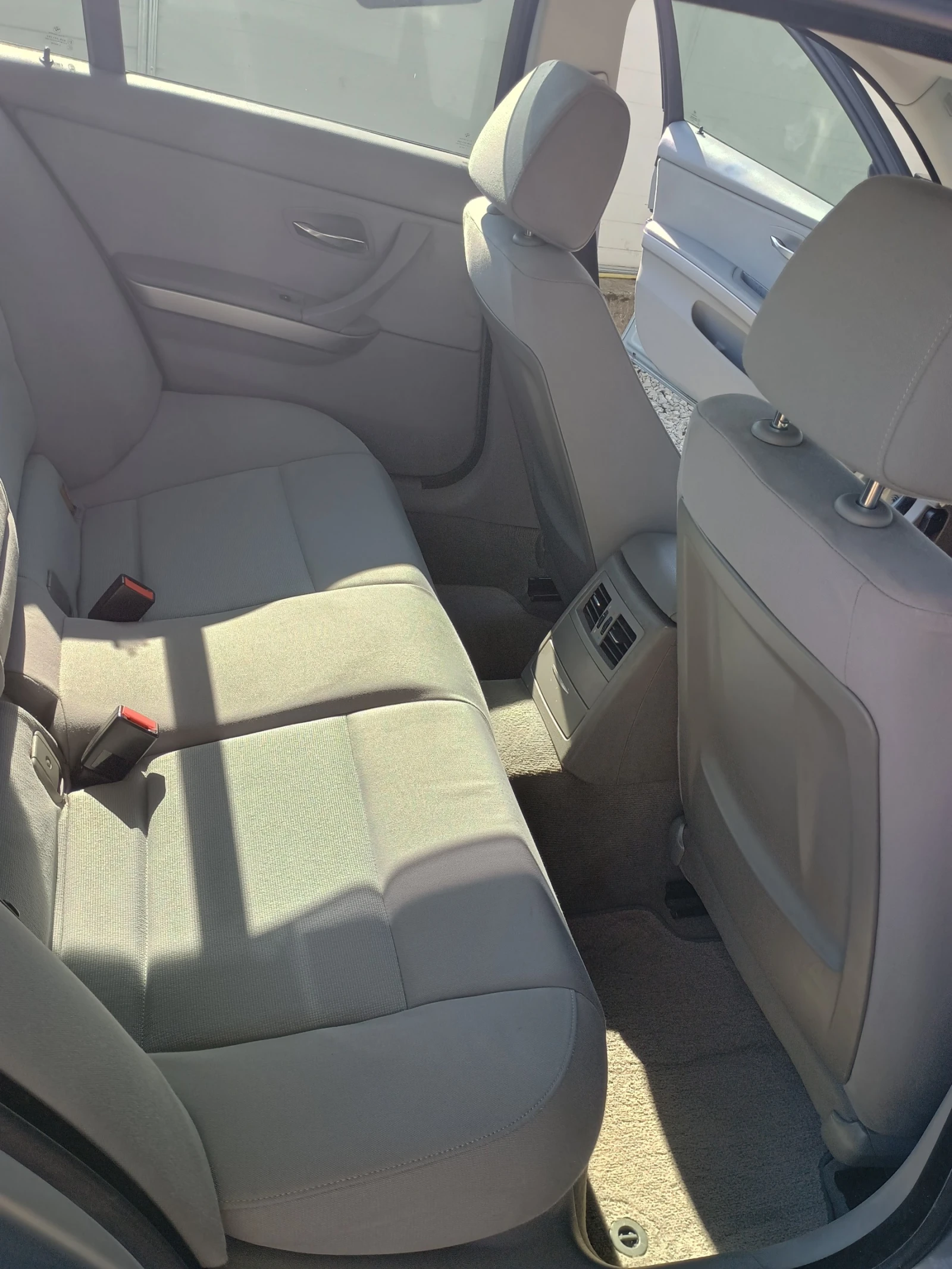 BMW 320, снимка 15 - Автомобили и джипове - 54176738