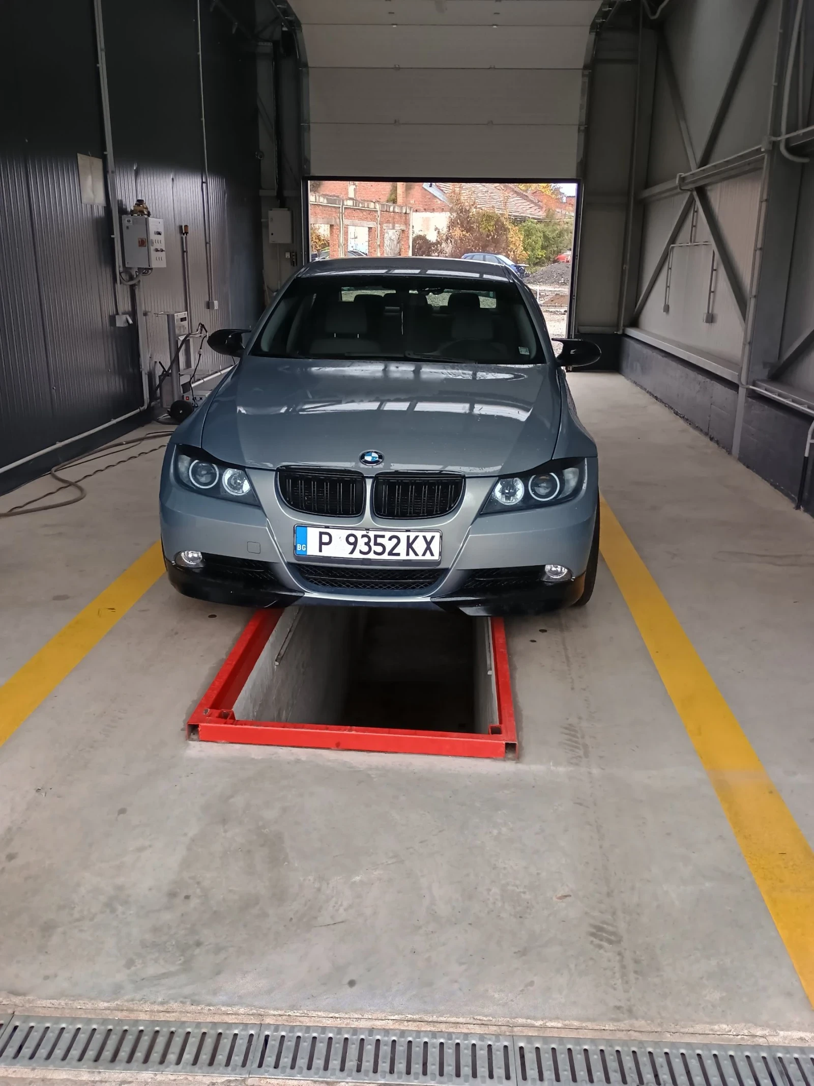 BMW 318, снимка 13 - Автомобили и джипове - 54176738