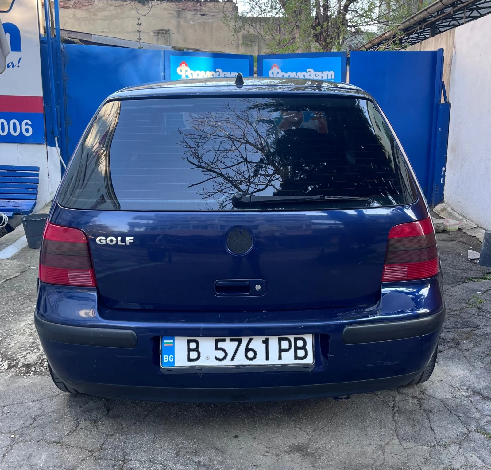 VW Golf 1.6 16v, снимка 3 - Автомобили и джипове - 54323324