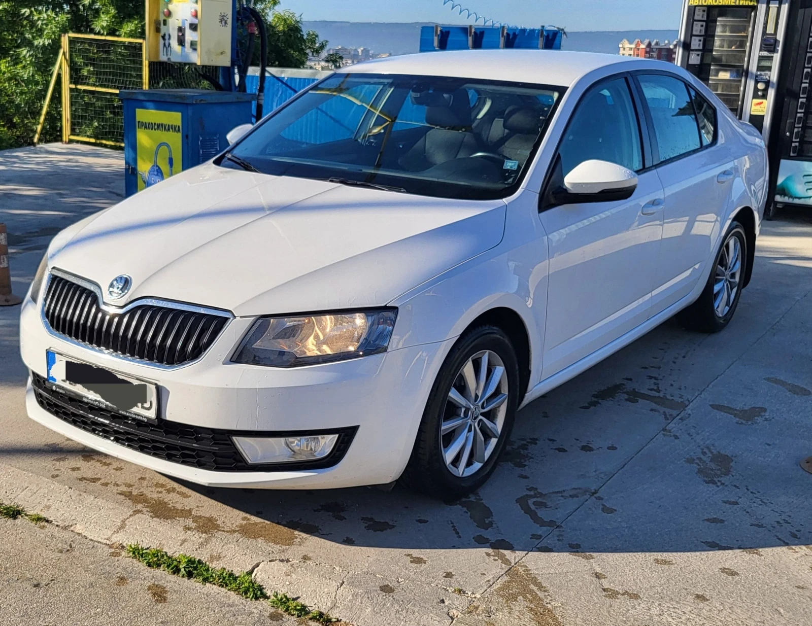 Skoda Octavia 2.0 TDI DSG сменен двигател на 130757км., снимка 12 - Автомобили и джипове - 54646192