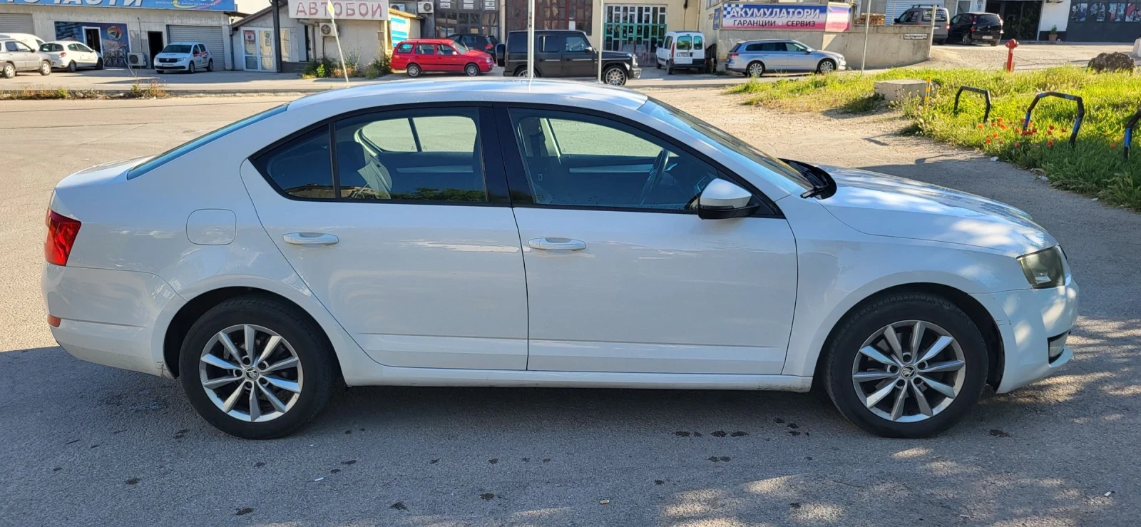 Skoda Octavia 2.0 TDI DSG сменен двигател на 130757км., снимка 5 - Автомобили и джипове - 54646192