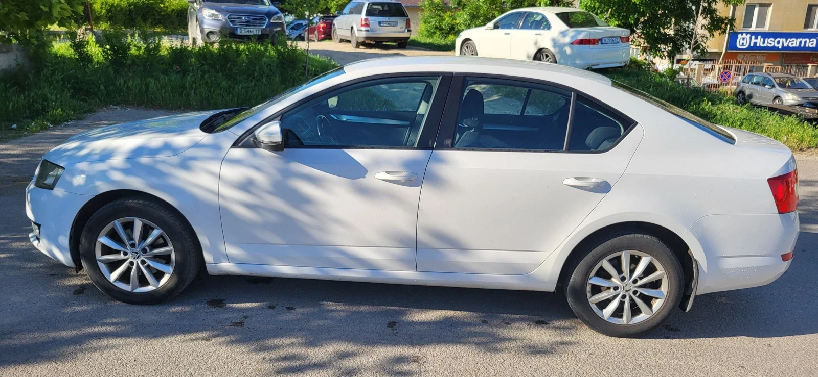 Skoda Octavia 2.0 TDI DSG сменен двигател на 130757км., снимка 4 - Автомобили и джипове - 54646192