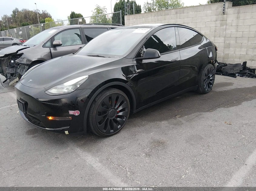 Tesla Model Y Performance Dual Motor All-Wheel Drive, снимка 2 - Автомобили и джипове - 54688049