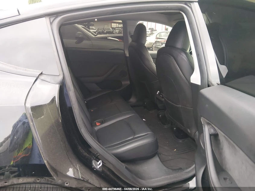 Tesla Model Y Performance Dual Motor All-Wheel Drive, снимка 8 - Автомобили и джипове - 54688049