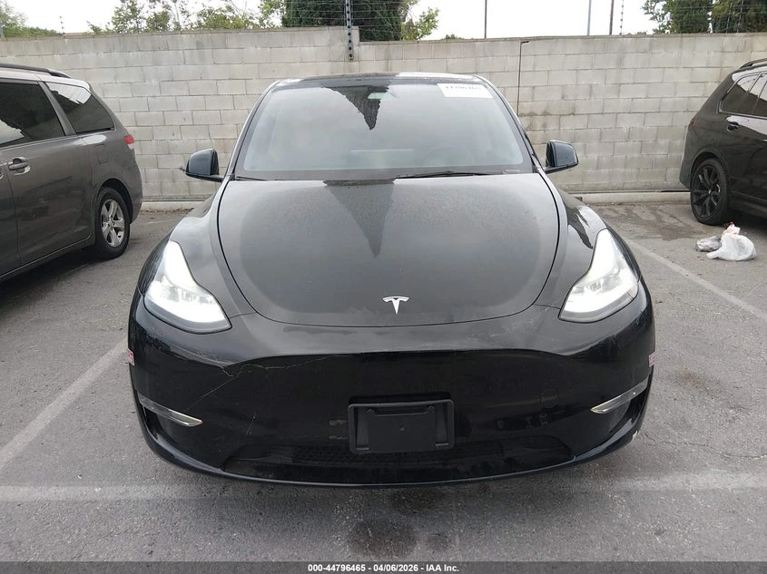 Tesla Model Y Performance Dual Motor All-Wheel Drive, снимка 13 - Автомобили и джипове - 54688049