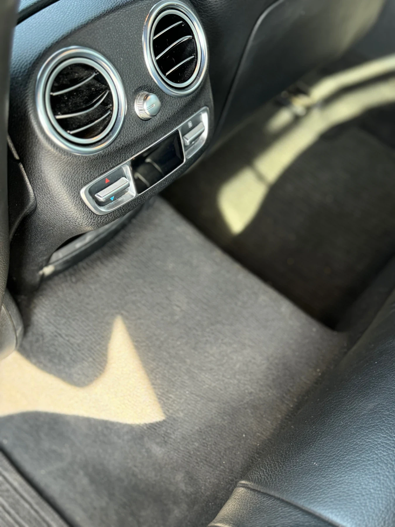 Mercedes-Benz C 250 AMG, снимка 9 - Автомобили и джипове - 54741595