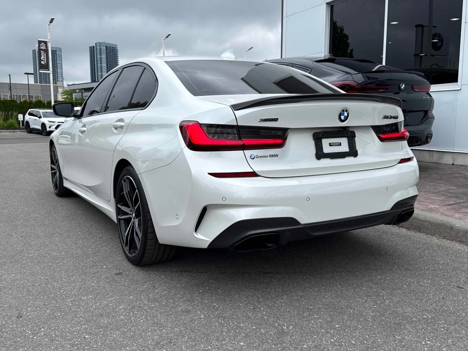 BMW 340 ДИСТРОНИК * ПОДГРЕВ * H/K * HEAD UP * ПАНОРАМА , снимка 4 - Автомобили и джипове - 55071605