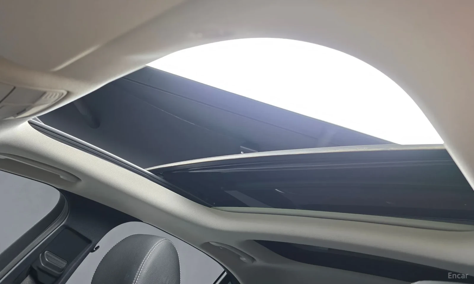 Mercedes-Benz E 300, снимка 16 - Автомобили и джипове - 55406800