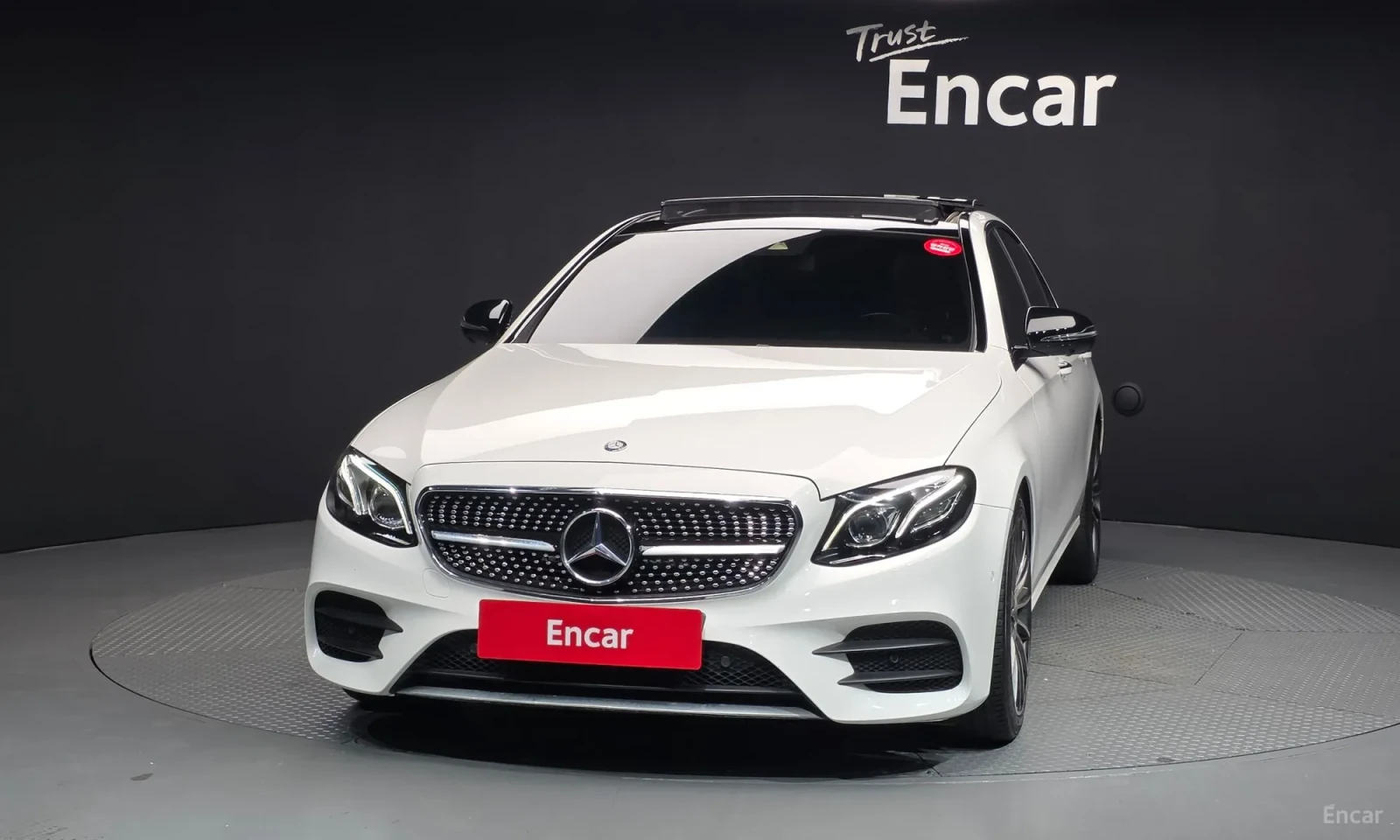 Mercedes-Benz E 300, снимка 3 - Автомобили и джипове - 55406800