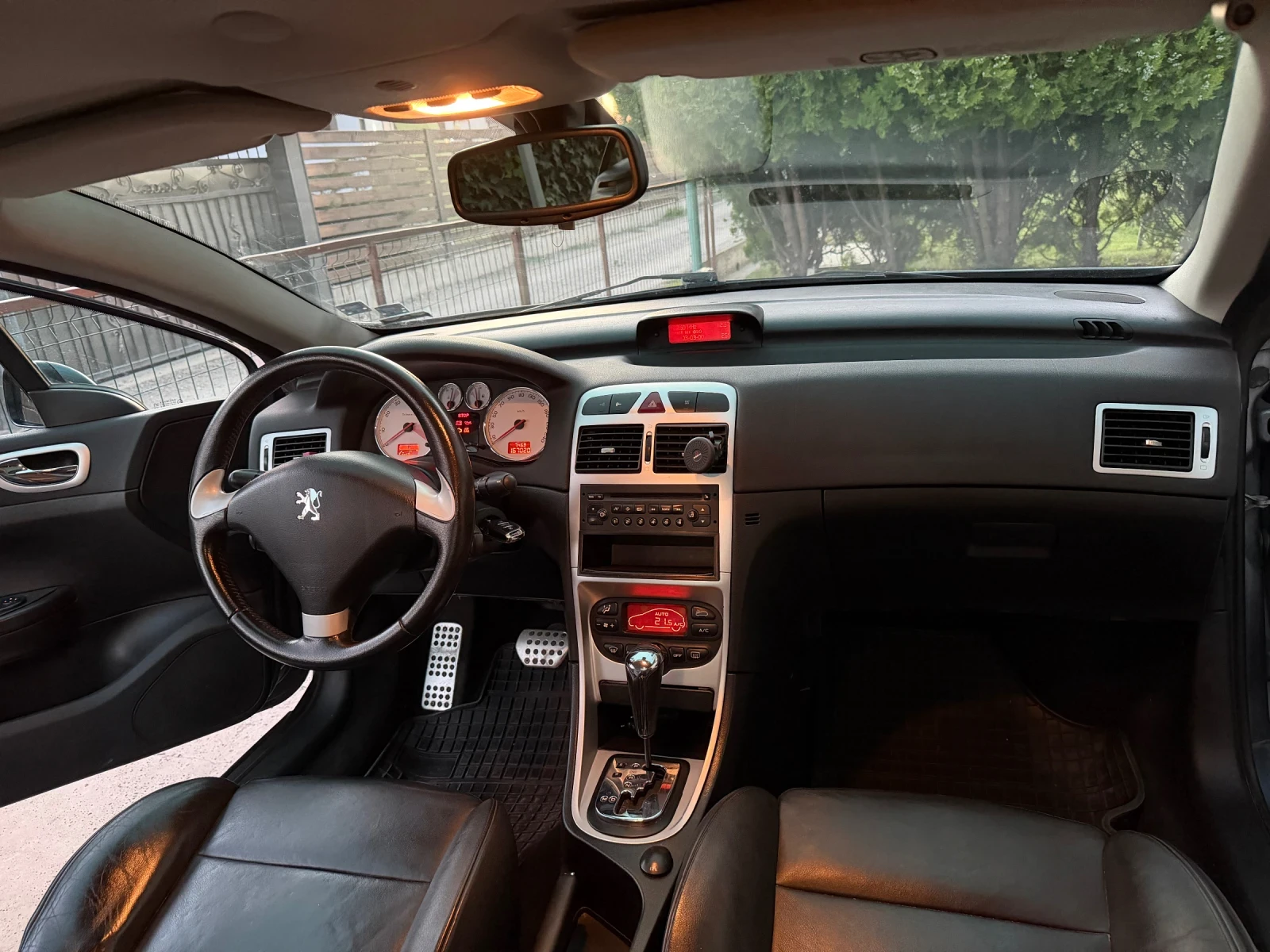 Peugeot 307 CC, снимка 3 - Автомобили и джипове - 55585732