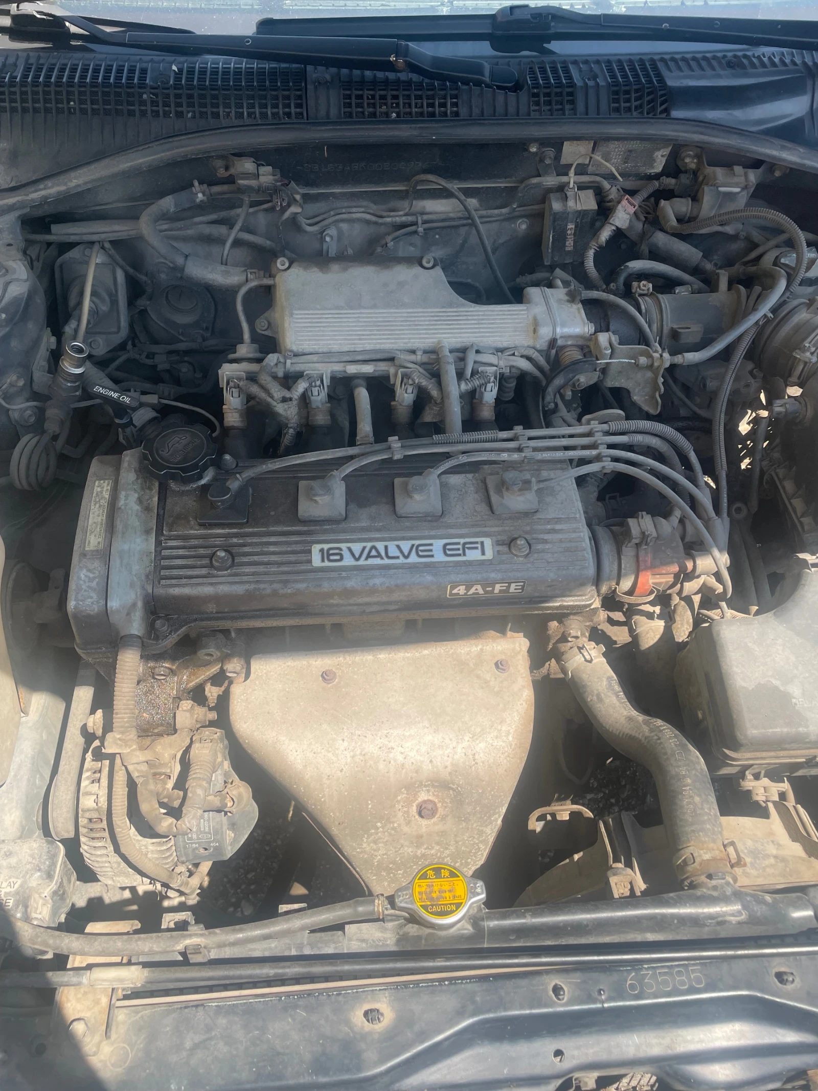 Toyota Carina 1.6 i, снимка 6 - Автомобили и джипове - 55693604
