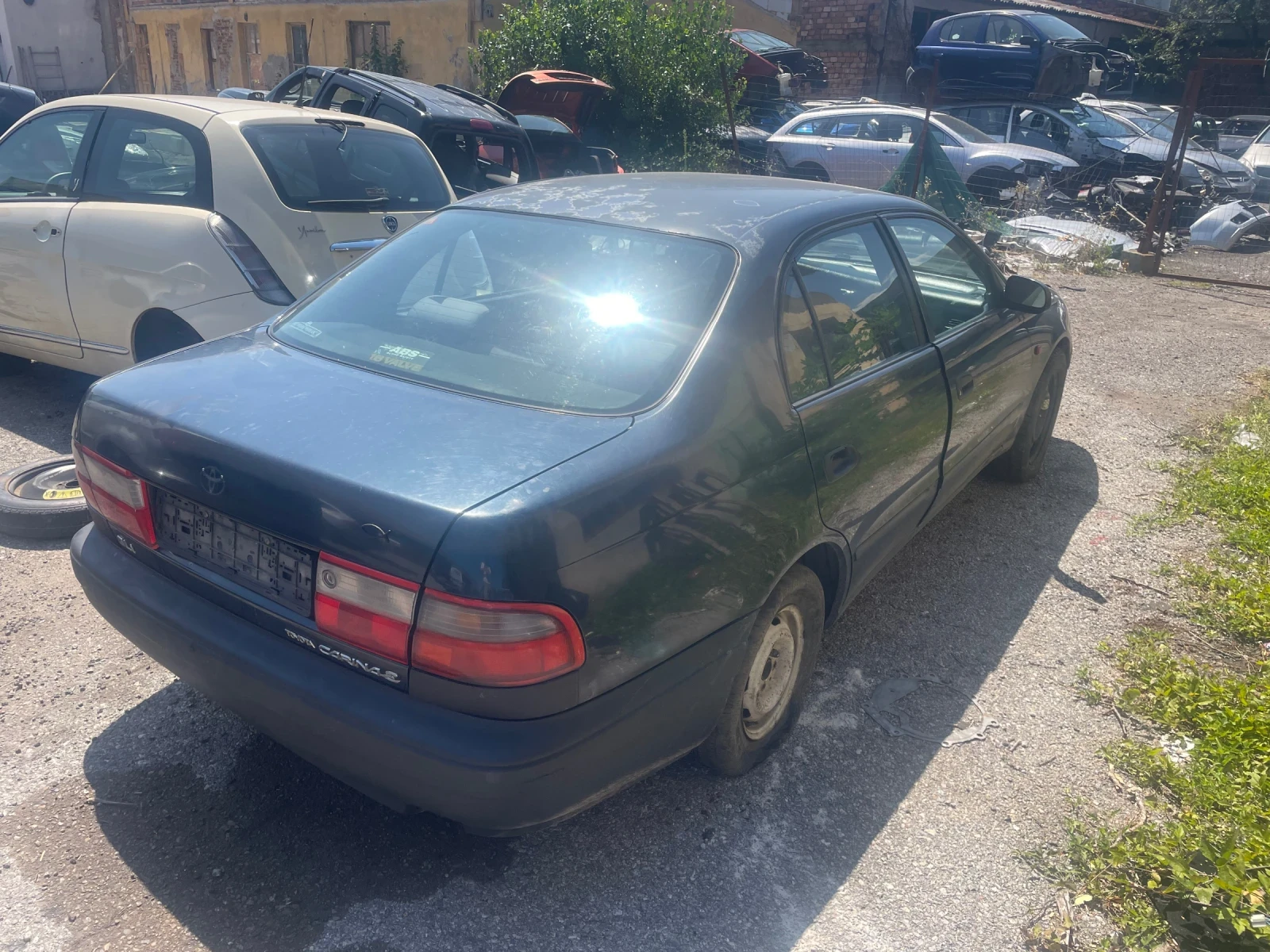 Toyota Carina 1.6 i, снимка 4 - Автомобили и джипове - 55693604