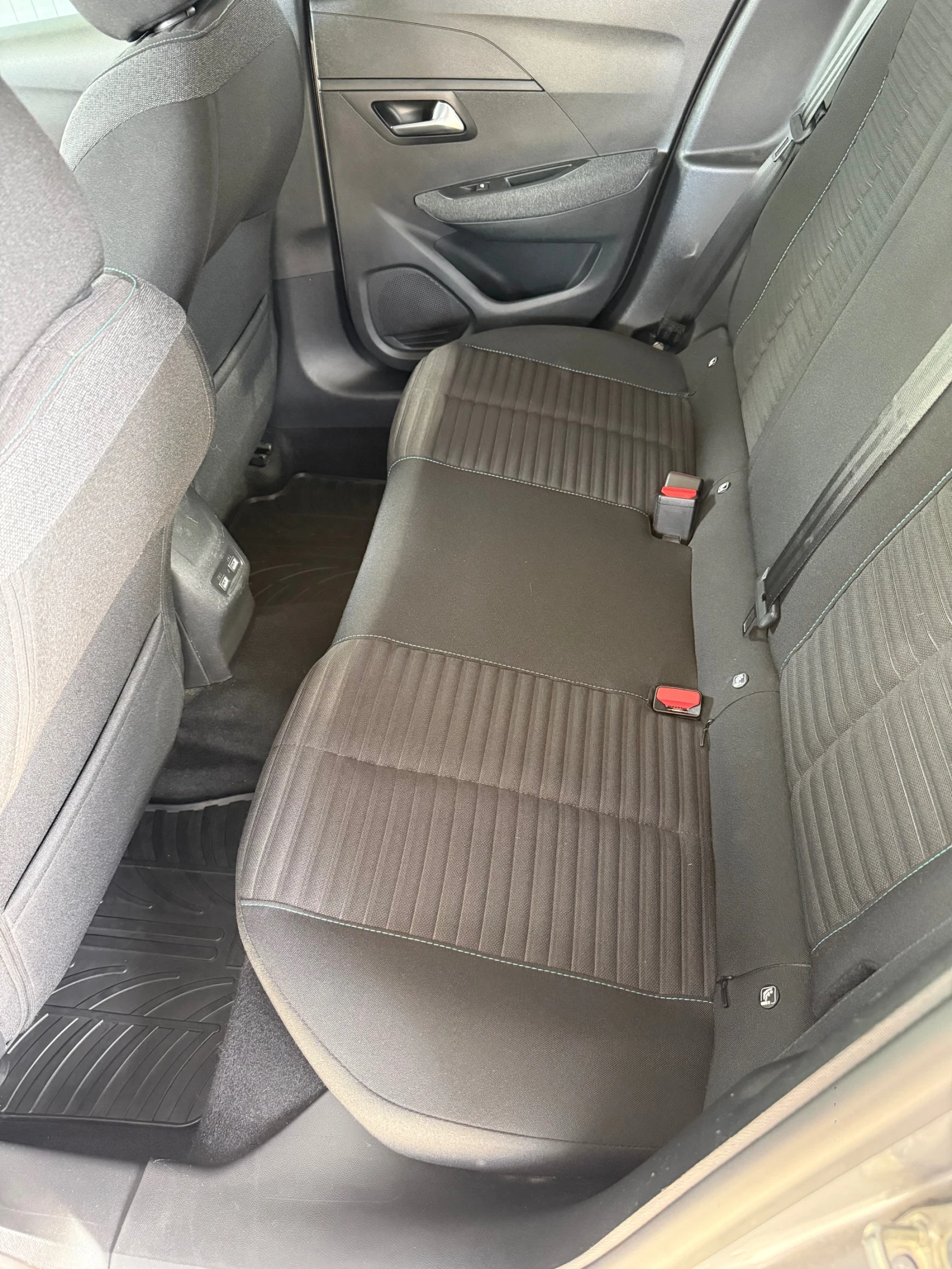 Peugeot 208 Style, снимка 11 - Автомобили и джипове - 56665645