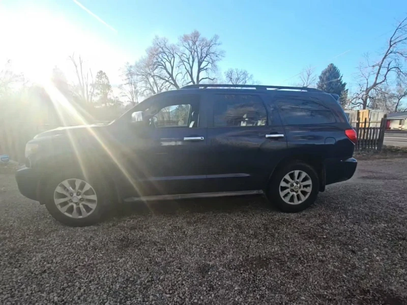 Toyota Sequoia, снимка 4 - Автомобили и джипове - 49383682