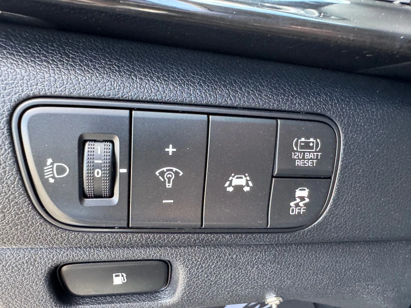 Kia Niro HYBRID-С.КНИЖКА-LANE-ASIST-КАМЕРА-, снимка 13 - Автомобили и джипове - 50989564