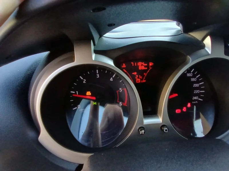 Nissan Juke, снимка 10 - Автомобили и джипове - 51067773