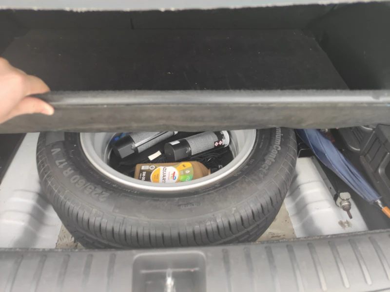 Hyundai Tucson 1.7 CRDI Xpossible 145000 km, снимка 13 - Автомобили и джипове - 52307409