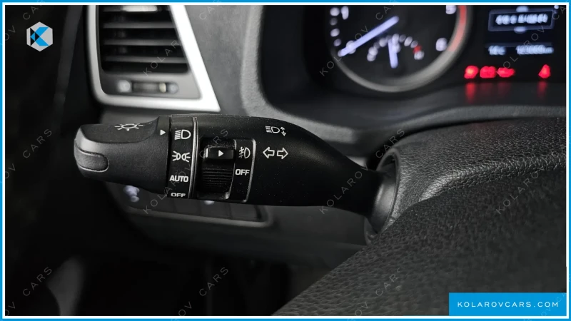 Hyundai Tucson 2.0 Diesel 2WD, снимка 10 - Автомобили и джипове - 53520131