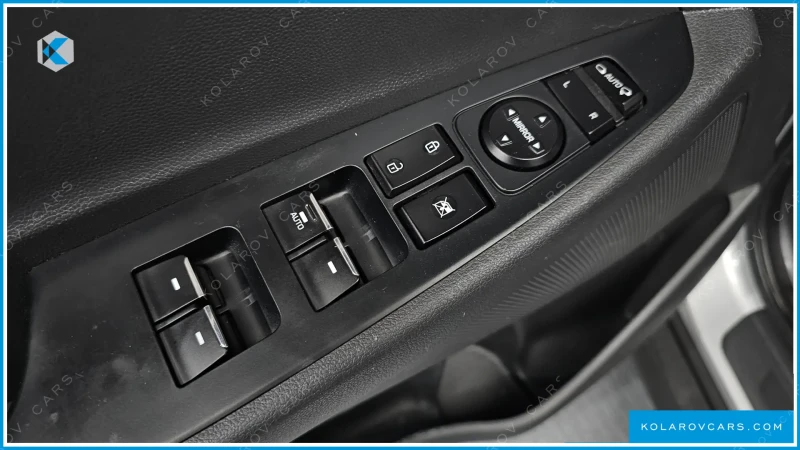 Hyundai Tucson 2.0 Diesel 2WD, снимка 14 - Автомобили и джипове - 53520131