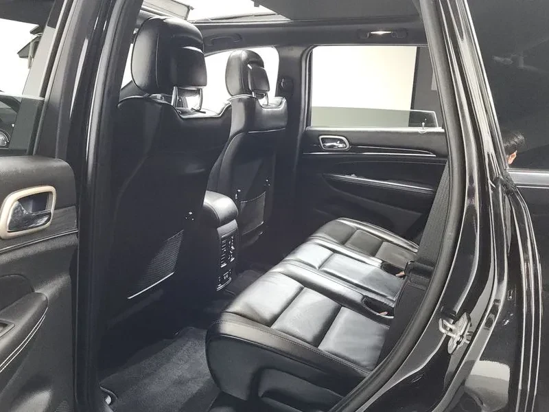 Jeep Grand cherokee  3.0 DIESEL OVERLAND WK2, снимка 17 - Автомобили и джипове - 55298748
